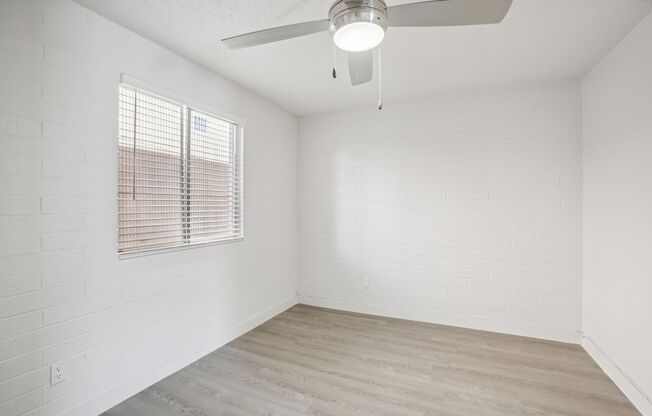 1 bed, 1 bath, 550 sqft, $1,637, Unit 39