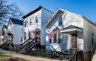 Marshfield Apartments