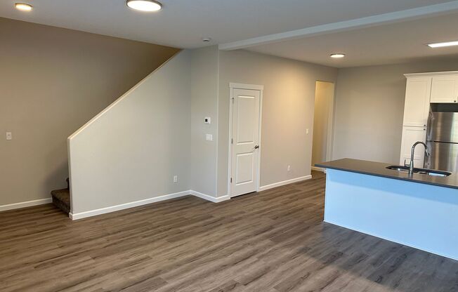 New 3 Bed / 2.5 Bath Duplex! $250 Amazon Gift Card! *FIRST MONTH'S RENT IS FREE!*