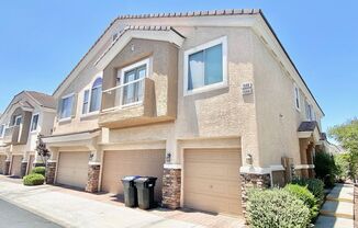 LOVELY 3 BEDROOM 2.5 BATHROOM TOWNHOUSE LOCATED IN HENDERSON