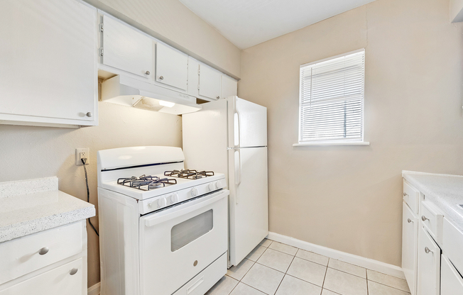 Orchard Hills Apartments Kitchen
