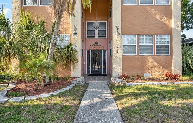 Charming and Spacious 2BR/1BA Unit in Historic Kenwood, St. Pete!