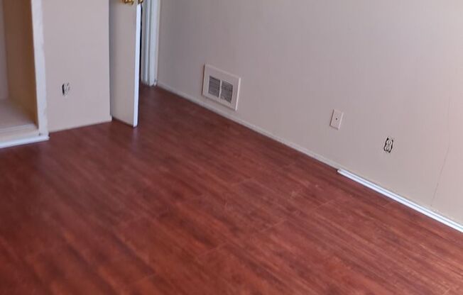 Midtown - 4729 San Vicente