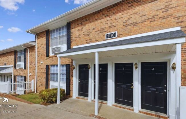 1 bed, 1 bath, 640 sqft, $1,075, Unit 1000F