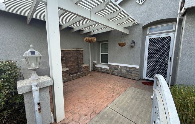 3 Bed 2 Bath in Dinuba!