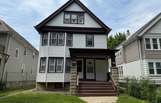 2757-2759 N 36th St