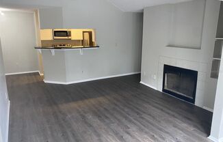 2 bedroom 1 bath with Fireplace!