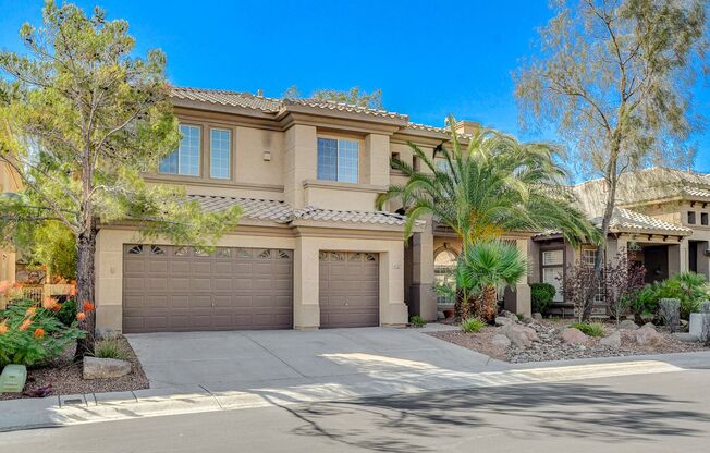 5 BDR/ 4.5 BTH, Triple Master Home including pool & spa!