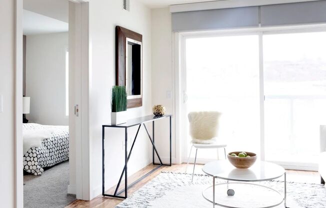 1 bed, 1 bath, 678 sqft, $1,599