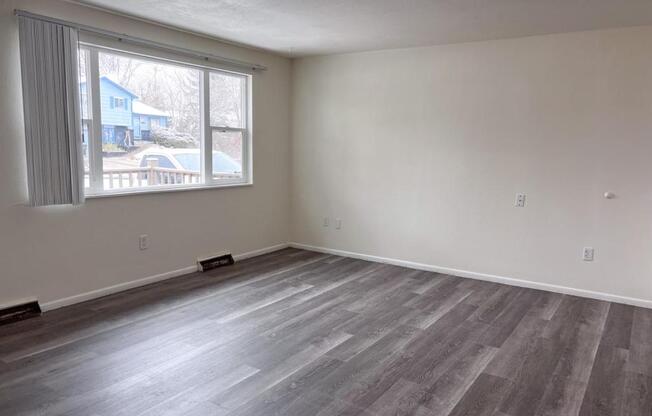 7443 JAY CT