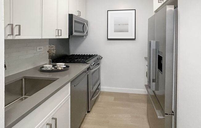 1 bed, 1 bath, $5,395, Unit 8C