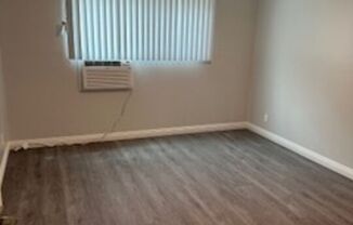 1 bed, 1 bath, 859 sqft, $2,100