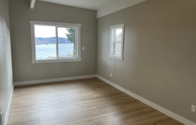 820 S SMT AVE