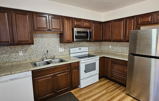 3 Bed 2 bath Park Terrace Town Home FOR RENT