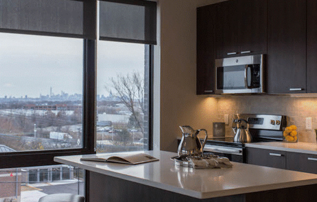 1 bed, 1.5 baths, 887 sqft, $2,700, Unit 606