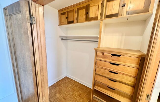 Studio, 1 bath, 375 sqft, $1,455, Unit 644-205