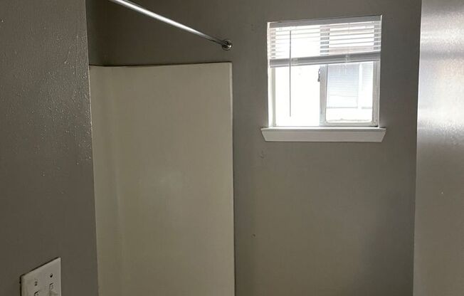 2 beds, 1 bath, 780 sqft, $1,190, Unit 311 L