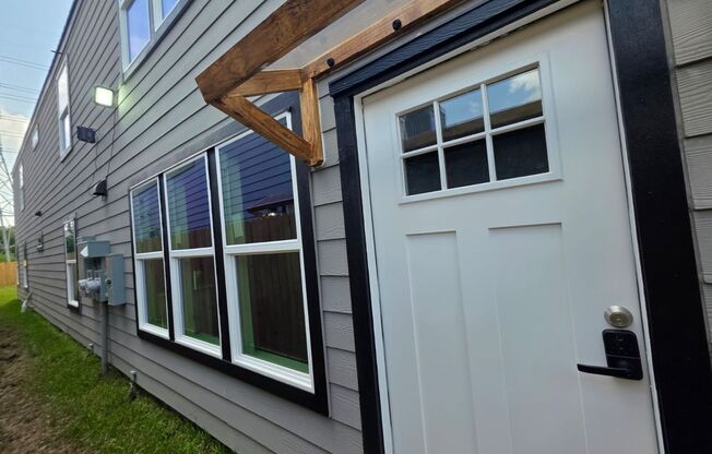 ✨ Stunning Duplex with Garage & Modern Finishes ✨