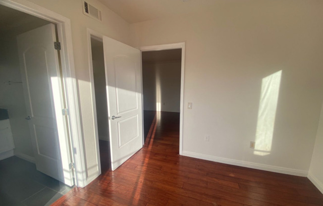 3 beds, 2 baths, $2,895