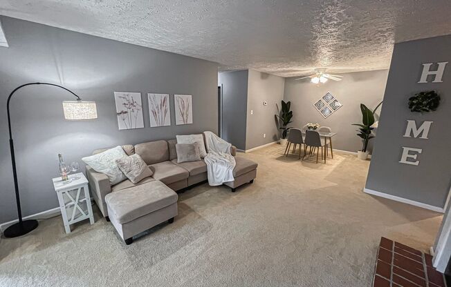 Fully Furnished And Stylish 1 Bedroom 1 Bath Condo In Hunters Crossing!