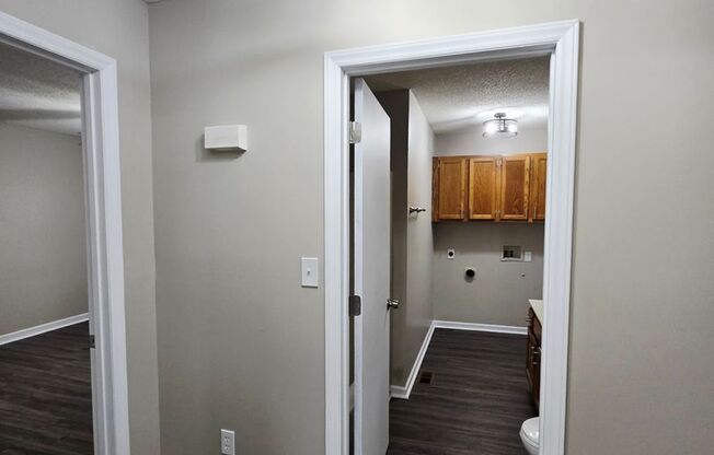 2 beds, 1.5 baths, 1,076 sqft, $1,429, Unit 056