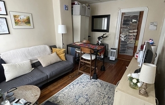 2 beds, 1 bath, $2,700, Unit 10