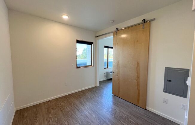 1 bed, 1 bath, 690 sqft, $1,564, Unit 403