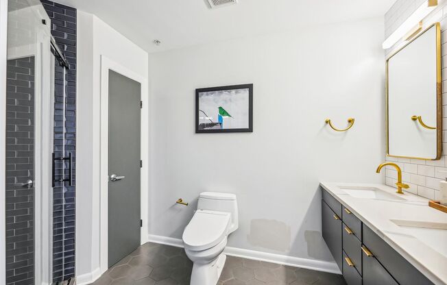 2 beds, 2 baths, $4,000, Unit # 1017