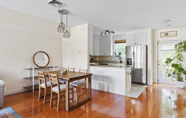 122 E SQUANTUM