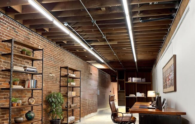 Charming Living in Historic West Adams at 1906 Cimarron Street