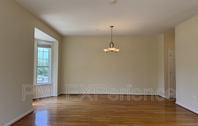 2001 WHISTLING DUCK DR
