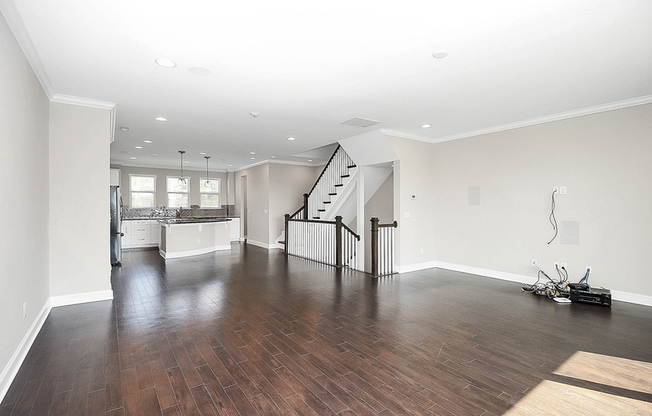 2633 STATESVILLE AVE