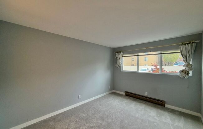 2 beds, 1.5 baths, 870 sqft, $2,295, Unit unit 202