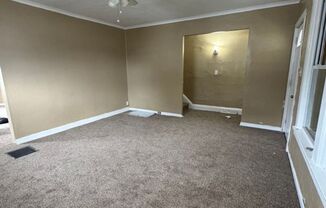 3 beds, 1 bath, $1,100