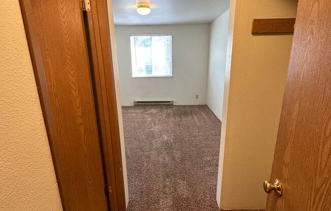 2 beds, 1.5 baths, 950 sqft, $1,650, Unit B206