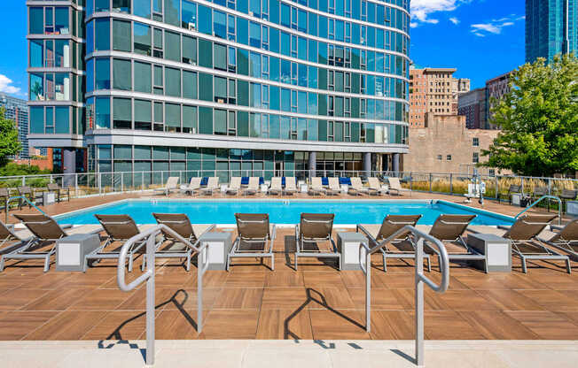 Pool View at 1001 South State, Illinois