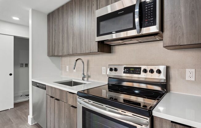 3 beds, 2 baths, 785 sqft, $2,540, Unit 5910-104