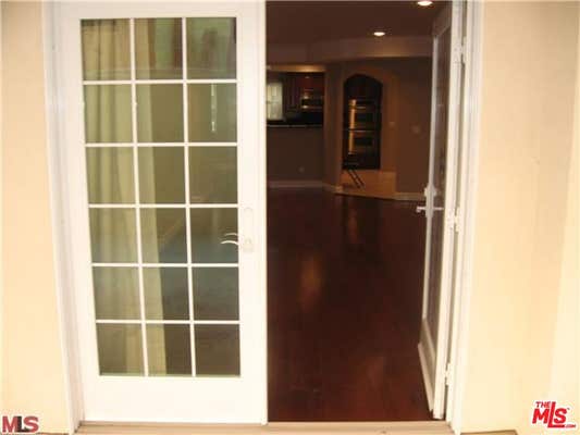 1135 Rexford Dr #104