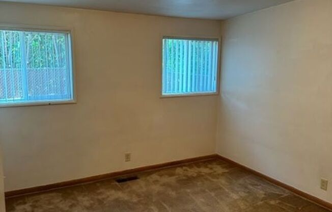 2 beds, 1 bath, 1,000 sqft, $1,295, Unit 650