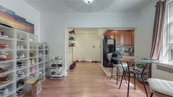 1 bed, 1 bath, 600 sqft, $1,900, Unit 910