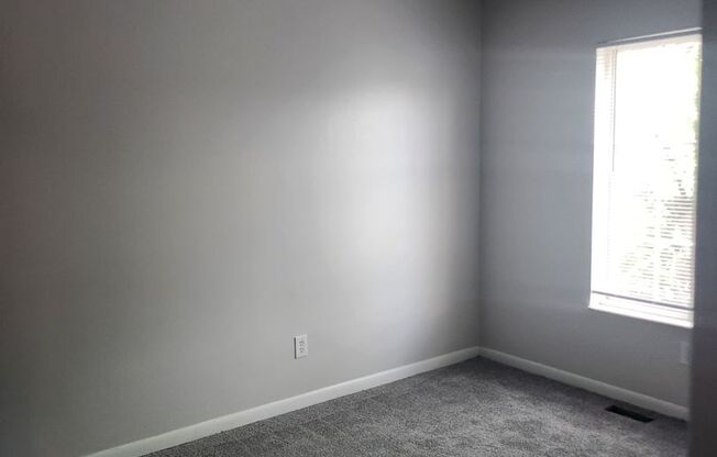 3 beds, 2.5 baths, 1,160 sqft, $1,500, Unit 332