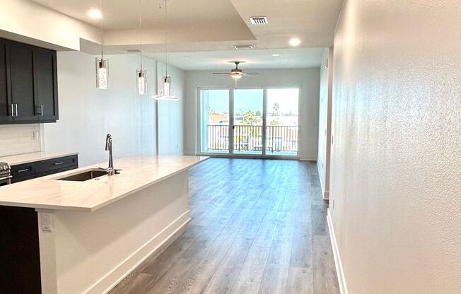 Newly Built Waterfront 3 bed 3 Bath - Walking Distance to Beach!
