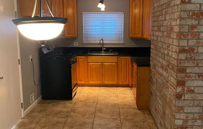 3 beds, 2 baths, $2,800