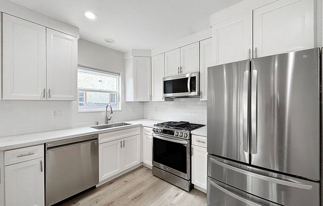 Stunning 3B/2BA Home in Normal Heights W/ A/C, W/D!