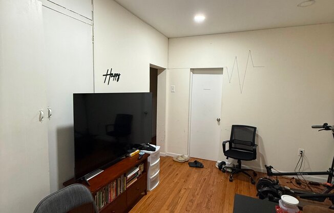 258 HANCOCK AVE