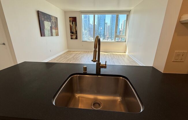 1 bed, 1 bath, $4,250, Unit # 21E