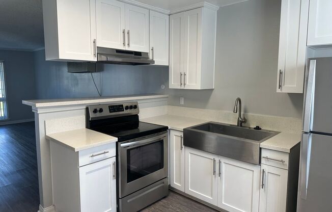 2 beds, 1.5 baths, 866 sqft, $3,050, Unit 801U1