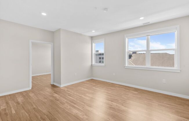 2 beds, 1 bath, 913 sqft, $3,660, Unit 707