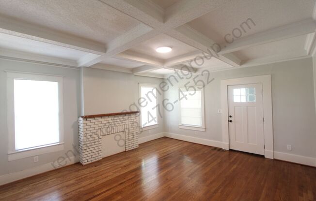 Great Home - 3BR 2BA - New on The Market - Totally updated!!