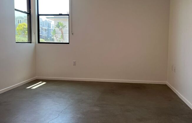 2 beds, 2 baths, 971 sqft, $2,795, Unit 102